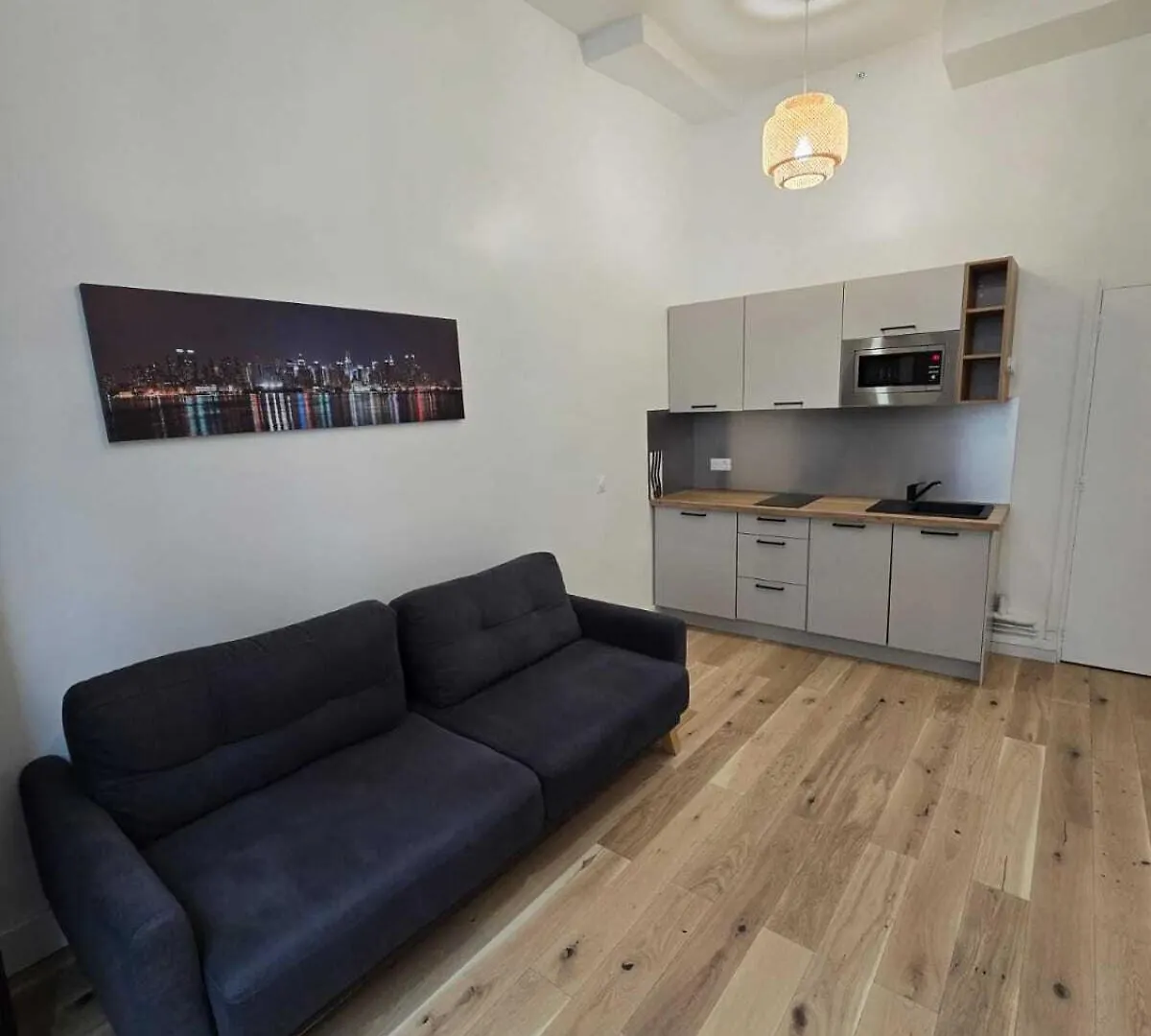 Bonne Nouvelle Apartment
