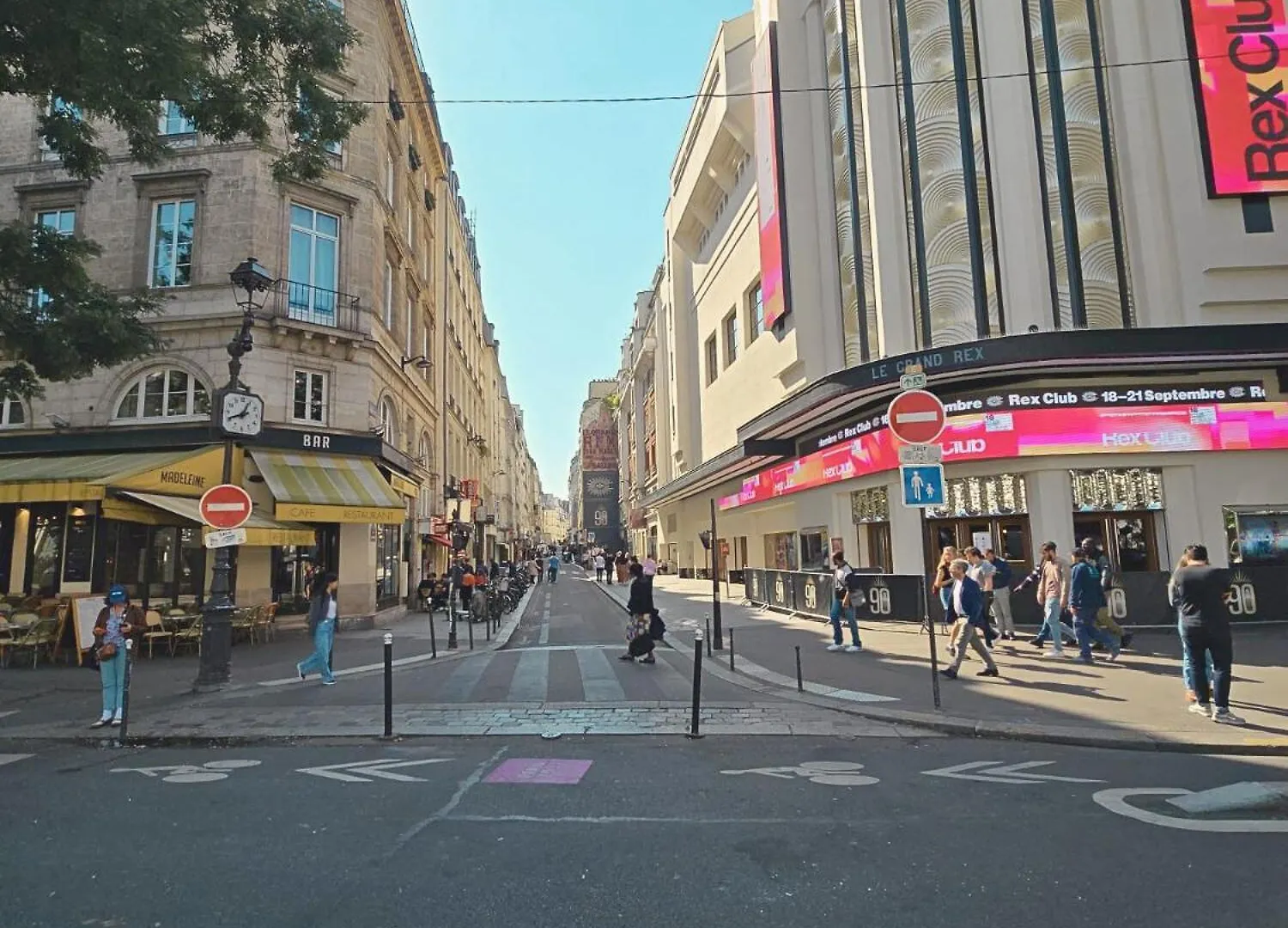 Bonne Nouvelle *